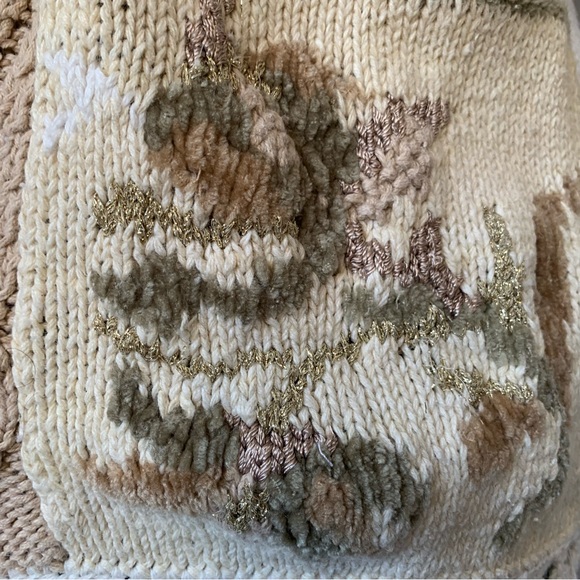 v i n t a g e ::  Oversized Floral Embroidered Cable Knit Granny Sweater - Picture 6 of 12